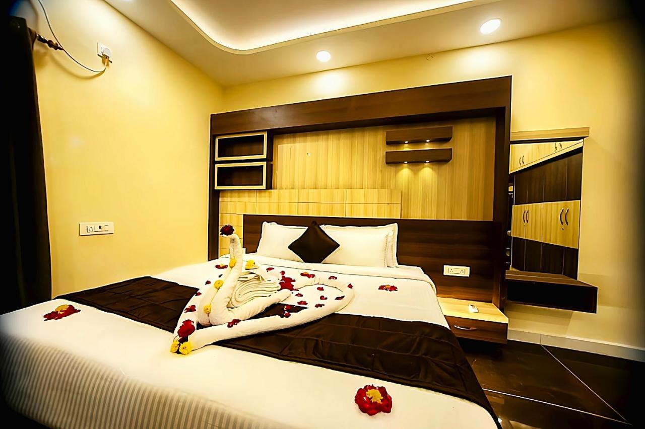 Hotel Rk - Temple Stay Тханджавур Екстер'єр фото